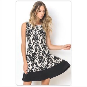 Black And White Floral Sleeveless Dress